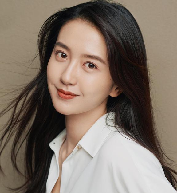 王珂，四月新动向—女演员的璀璨回归与新作展望
